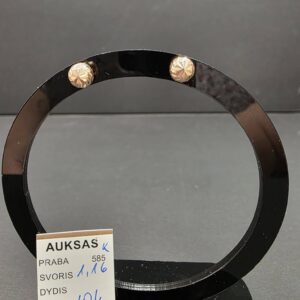 Auksiniai auskarai