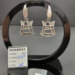 Sidabriniai auskarai