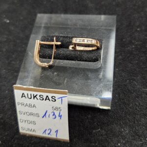 Auksiniai auskarai